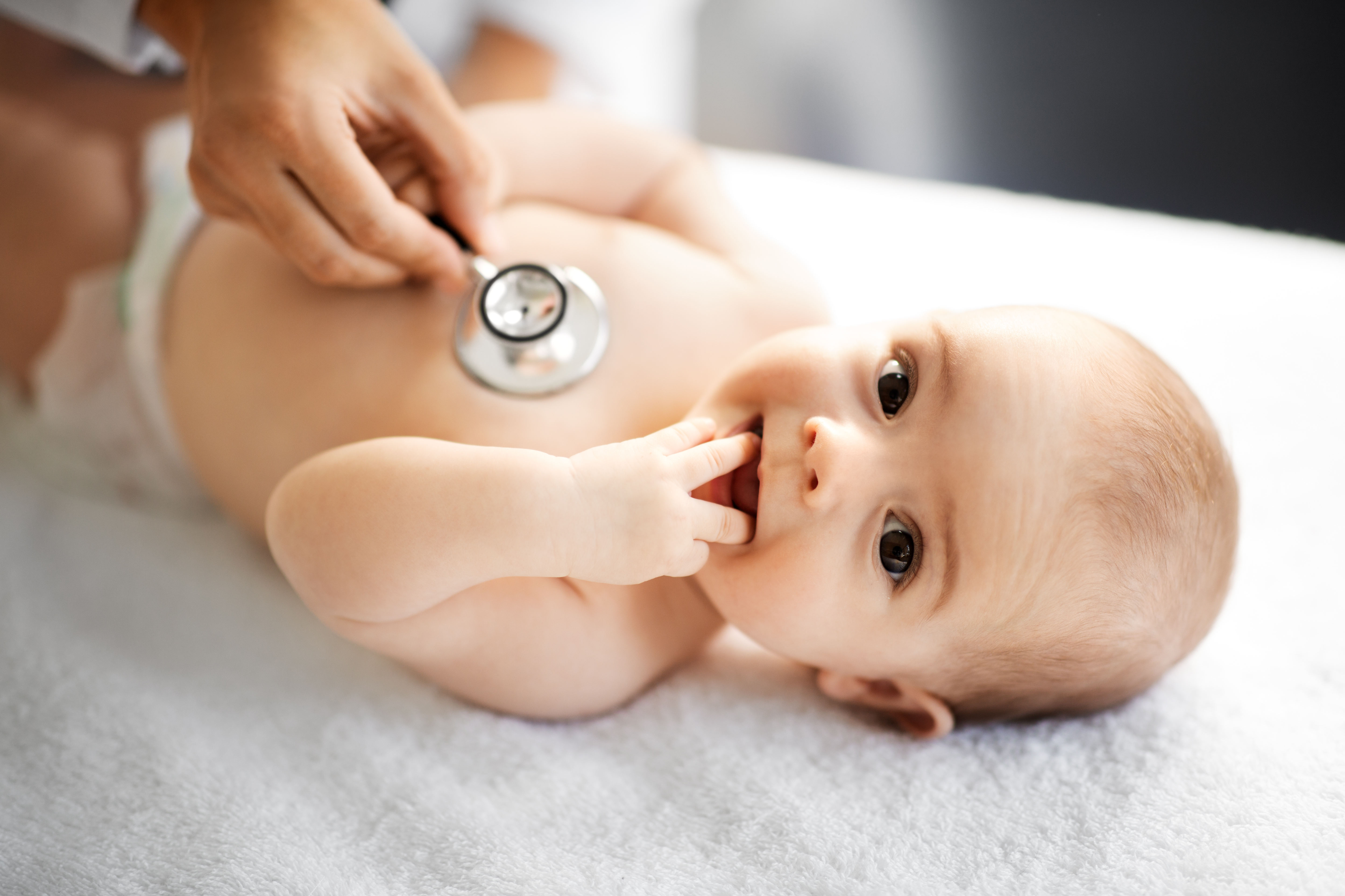 blähungen-bei-babys-arztbesuch